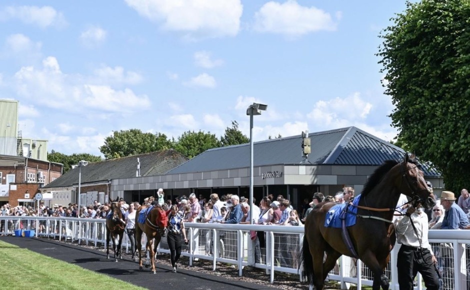Salisbury racecards 1 October 2026 flat racing at Salisbury Racecourse